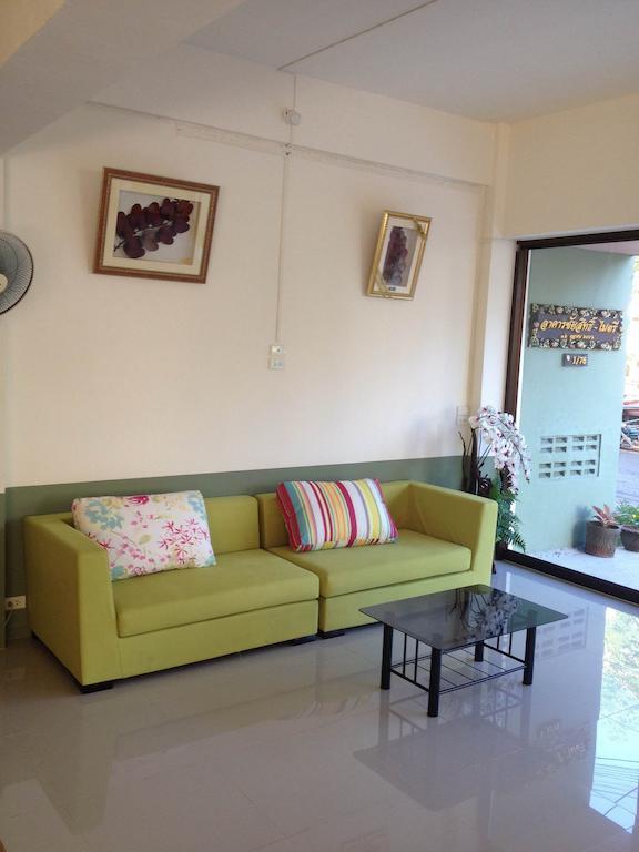 Baan Mitreejit Apartment Сурат Тхани Екстериор снимка